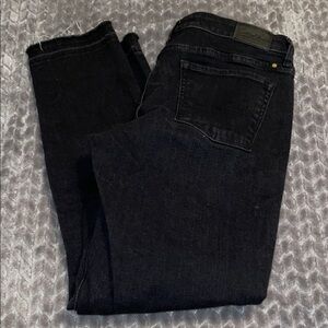 Lucky Brand Black Lolita Capri Denim Jeans.  Size 10/30. Distressed.